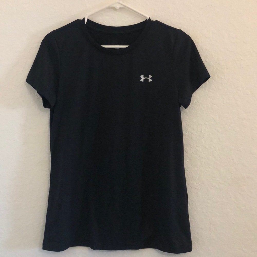 Black UA t-shirt